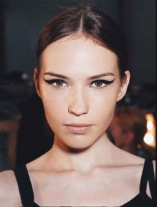 df57f98b78fc0bbf30189e13a68928ce--perfect-cat-eye-perfect-makeup