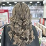 vopsire profesionala par dupa balayage blond cu reflexe naturale realizat in salon El Studio